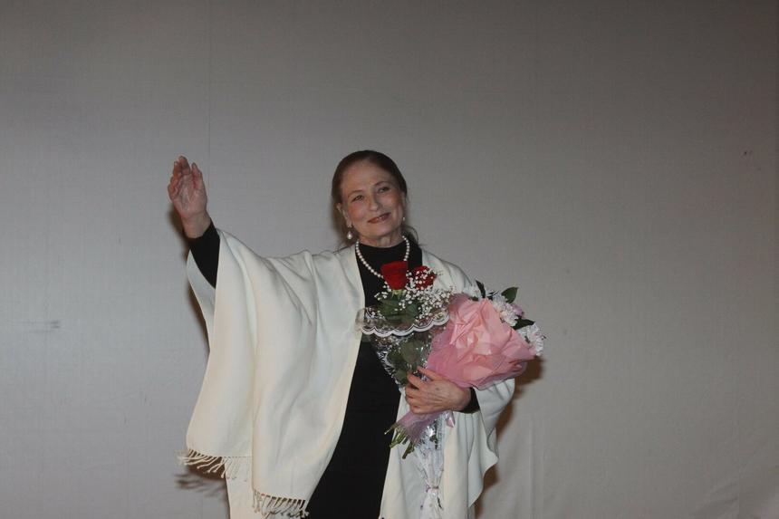 «Больше никогда не будешь рядом»: звезда «…А зори здесь тихие» Людмила Зайцева не смирилась со смертью мужа