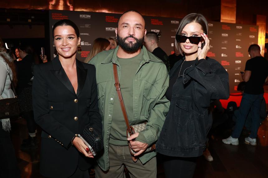 Визажист Сердар Камбаров сообщил, что бывшая жена избила сына и выгнала из дома