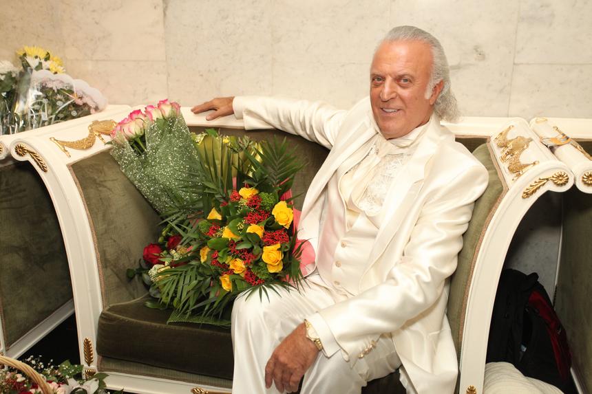 87-летний поэт Илья Резник заявил, что западные враги не будут жалеть Россию