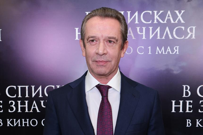 «Приходится работать по 20 часов в сутки»: Машков озвучил главное для актера умение