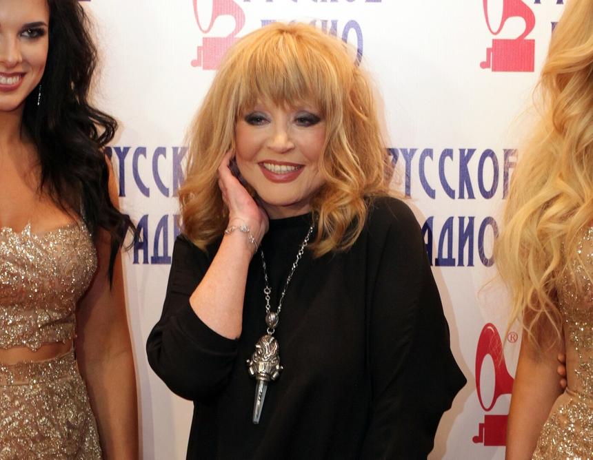 Пирс и лестница на даче Аллы Пугачевой в деревне Бережки пришли в негодность