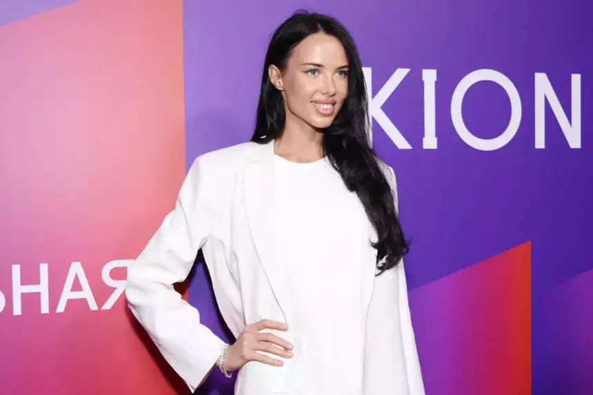 «Уже на грани»: модель Анастасия Решетова оказалась под капельницей во Франции