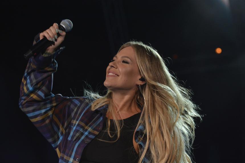 «Могу их заразить этим запретом»: от «отмененной» в России Риты Дакоты отвернулись в шоу-бизнесе