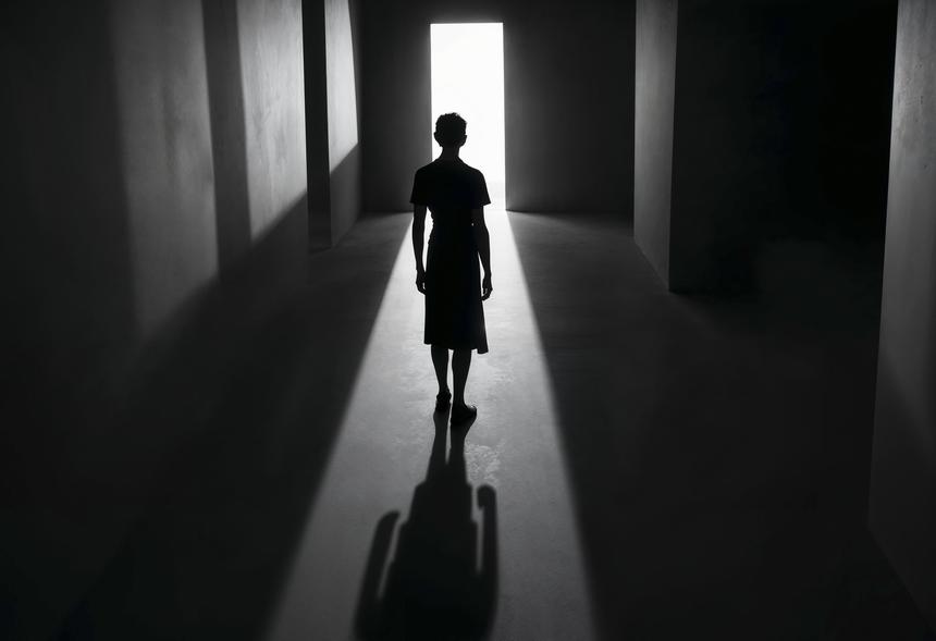 «Черная вдова» в российском госпитале: медсестра наживалась на умирающих бойцах СВО