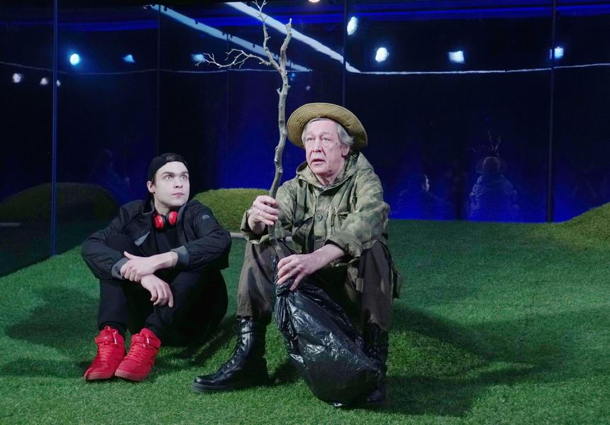 Михаил Ефремов будет работать в одном театре с сыном от Евгении Добровольской