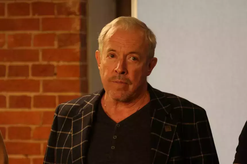 Черная машина: на подмосковном участке Макаревича* заметили активность