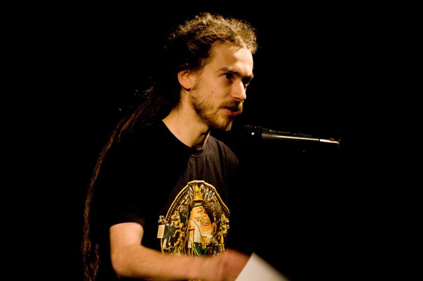 Не справился с потерей: почему сын Децла отказывается слушать и исполнять треки отца