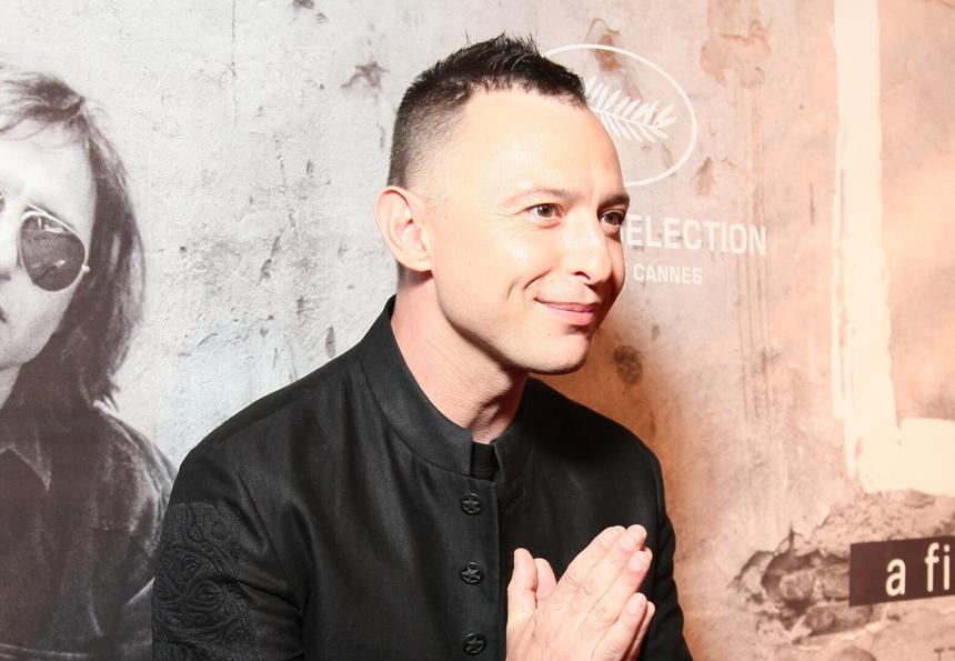 «Вы меня смущаете»: Рома Зверь признался, что не любит слушать свою музыку