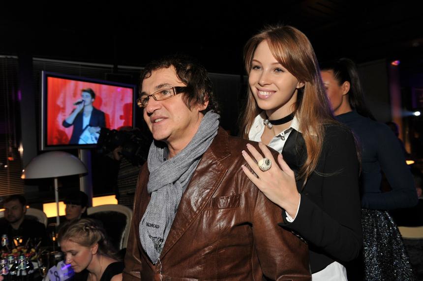 «А он плодовитый»: жену Дмитрия Диброва заподозрили в беременности от любовника после скандала