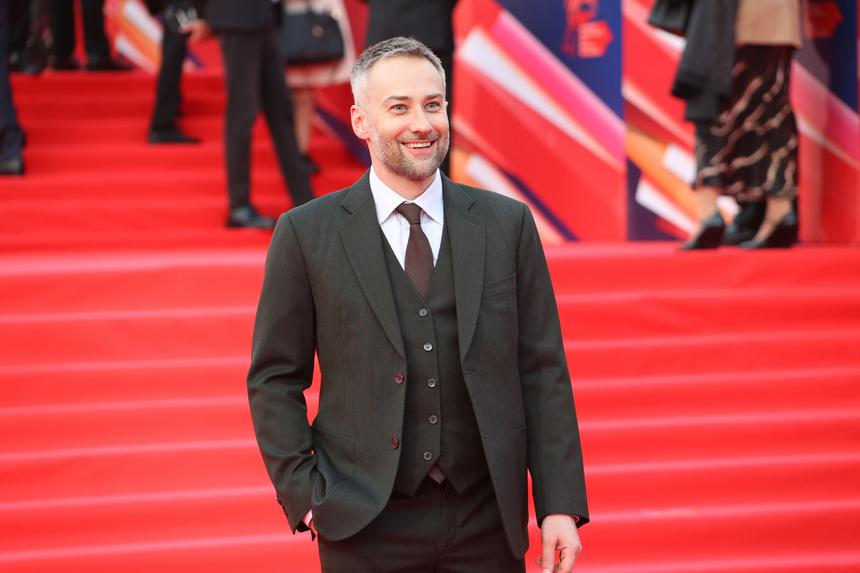 «Бросишь меня?»: возлюбленная Дмитрия Шепелева застала его врасплох на отдыхе