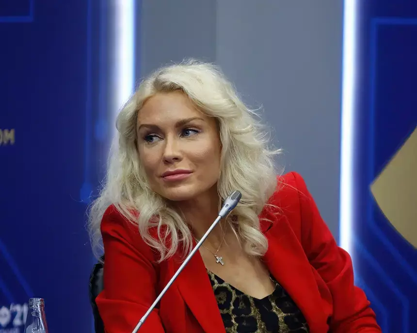 Катя Гордон разыскивает свингеров, с которыми в 90-х встречался Дибров