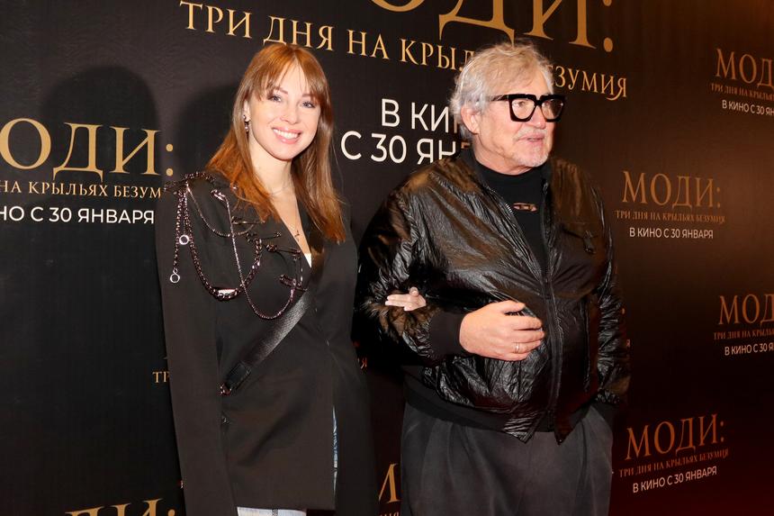 Дмитрий Дибров появился с женой Полиной в прямом эфире про измены  и развод