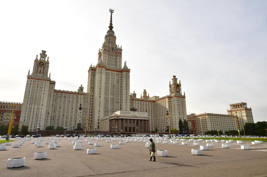 В Госдуму внесен проект о бесплатном высшем образовании для вдов бойцов СВО