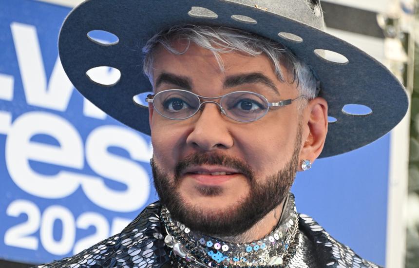 Особняк Филиппа Киркорова может сгореть из-за пожара в соседнем доме в Подмосковье