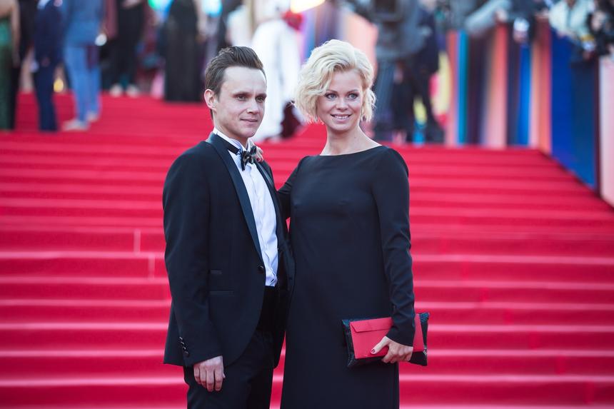 «Ноющая, с болеющими детьми не нужна»: актриса Евгения Осипова рассказала о предательстве мужа