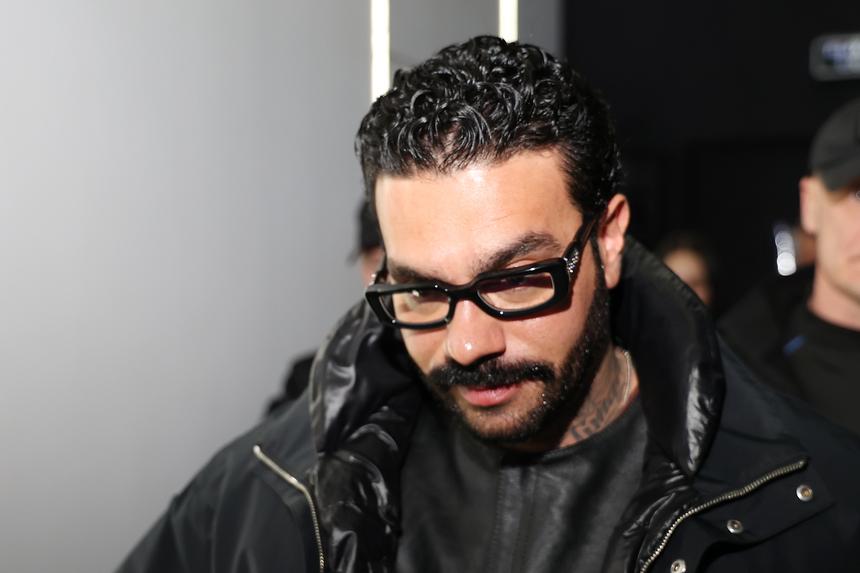 Возлюбленная осталась дома с ребенком: Тимати устроил роскошную вечеринку с моделями в честь 42-летия