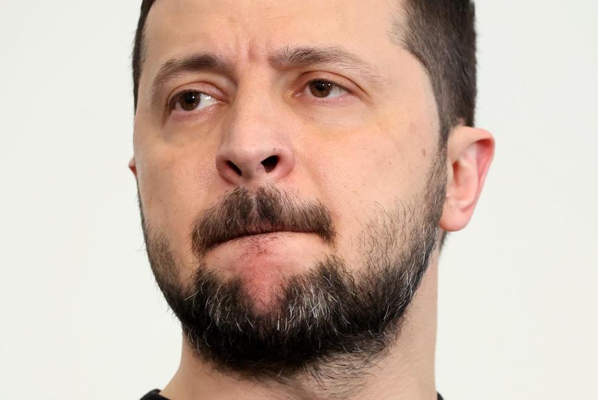 В пиджаке, но без галстука: Зеленский нарядится ради встречи с Трампом