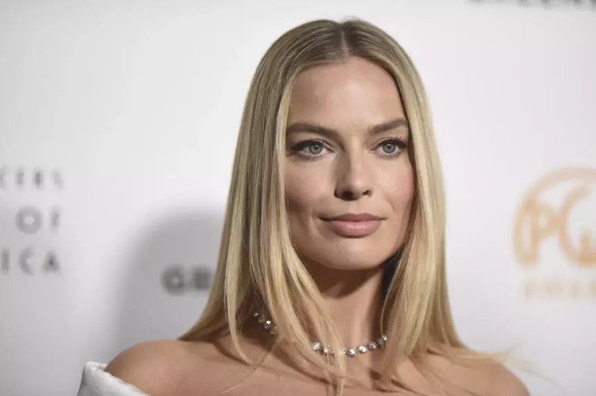 «Очень скучно это слушать»: Марго Робби впервые после родов высказалась о материнстве