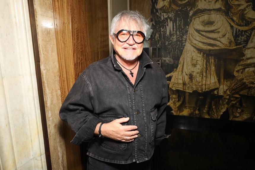 Подруги Диброва сделали неожиданное заявление о его разводе с молодой женой