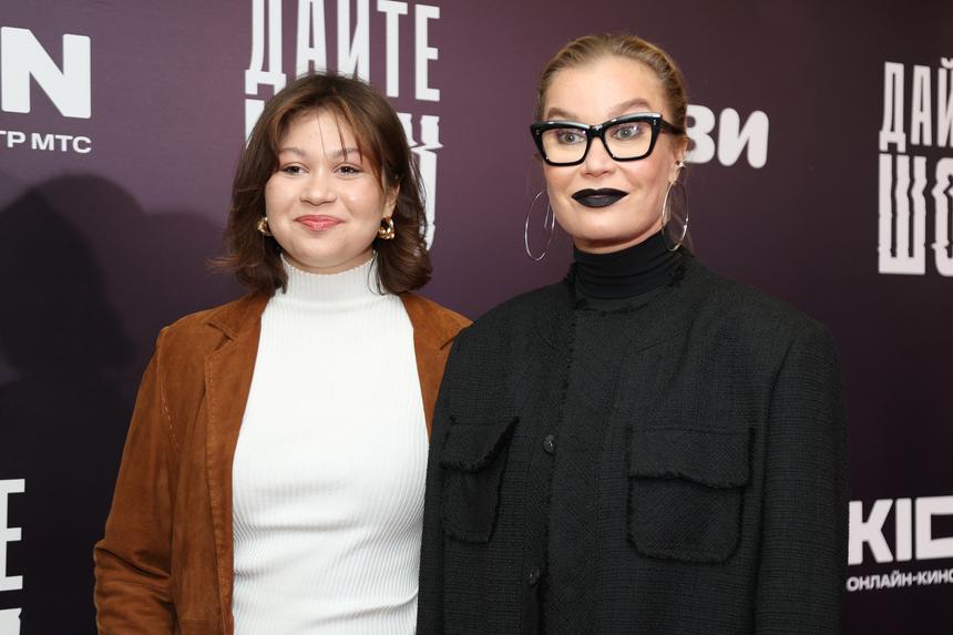 Дочь Бабушкиной и Дужникова ответила хейтерам, обвиняющим ее в поступлении во МХАТ по блату