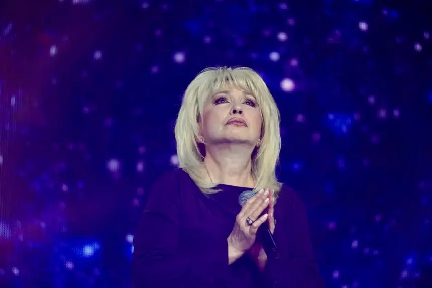 Охранники Ирины Аллегровой слепили журналистов фонариками на «Новой волне»