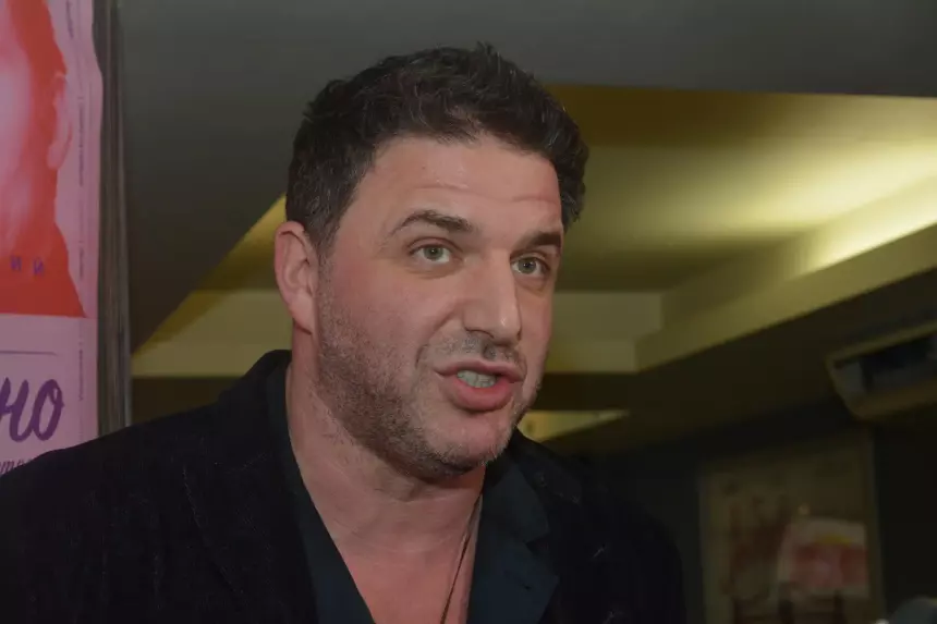 52-летний актер Максим Виторган увез 35-летнюю избранницу в Испанию