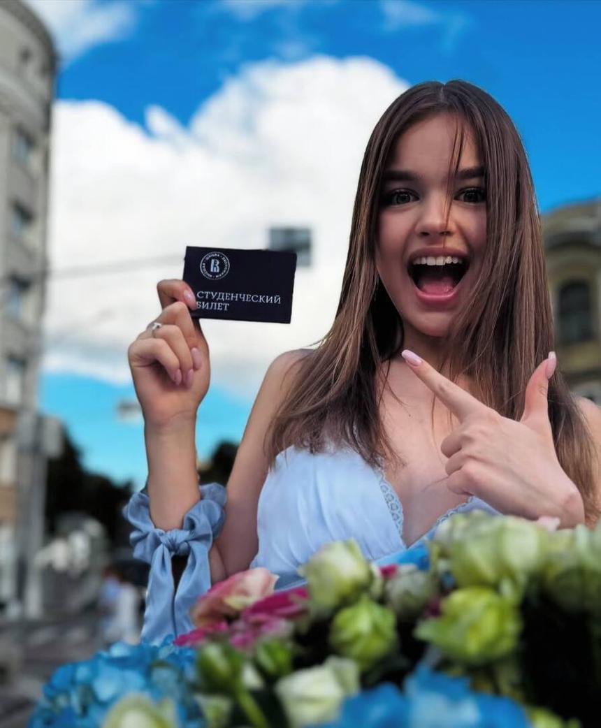 Юная жена 50-летнего режиссера Марка Горобца стала студенткой ВШЭ