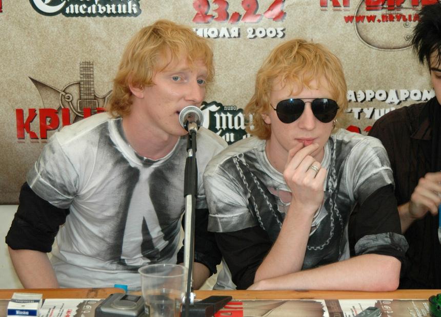 «Русофоб и наркоман»: отец солистов «Братьев Грим» назвал причину распада группы