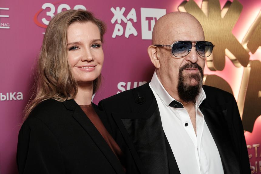 «Все остальное — приятное дополнение»: Михаил Шуфутинский рассказал о подарках супруге