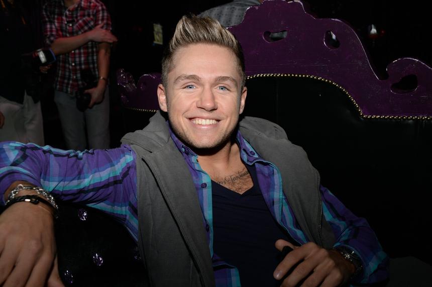 Певец Соколовский рассказал, что его дочь от Дакоты улетает учиться в США