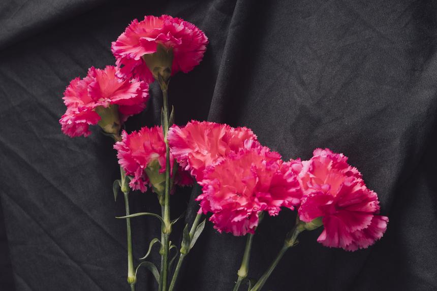 В возрасте 77 лет от рака умер советский художник театра и кино Назим Бейкишиев