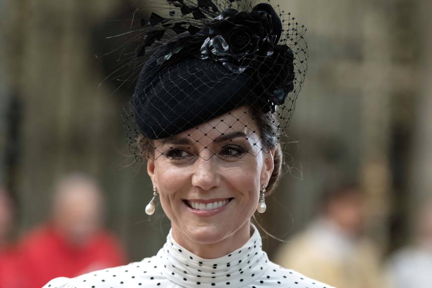 Кейт Миддлтон одним жестом доказала, что не носит парик