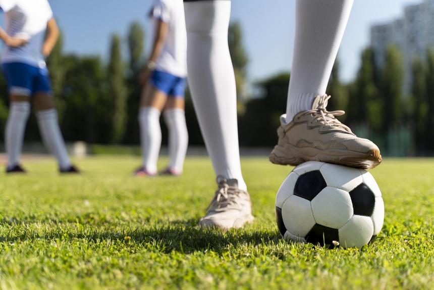 Сербский футболист Деян Милованович скоропостижно скончался во время матча ветеранов