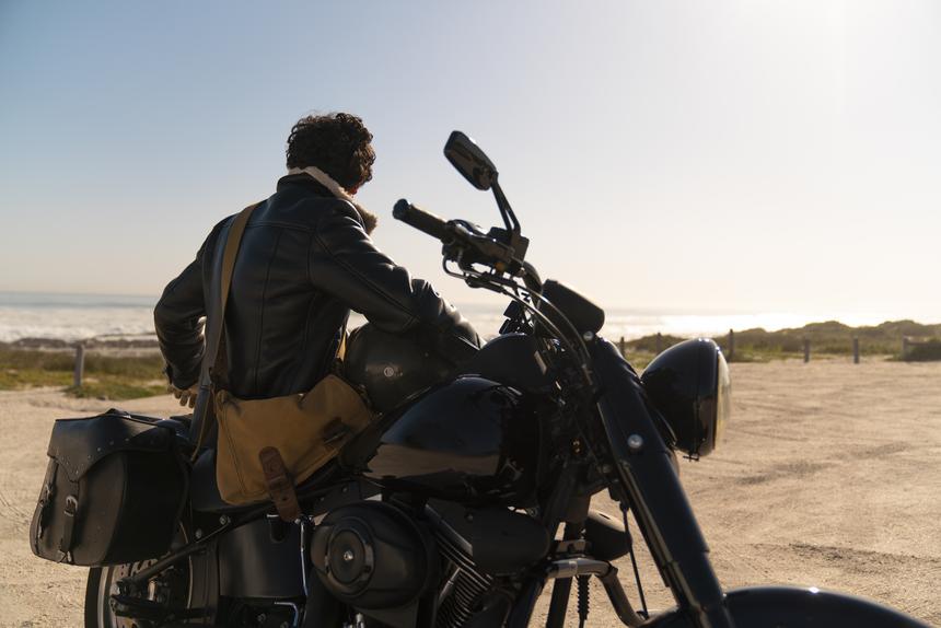 Приехали два байкера и начали стрелять: российская туристка получила шальную пулю в Анталье