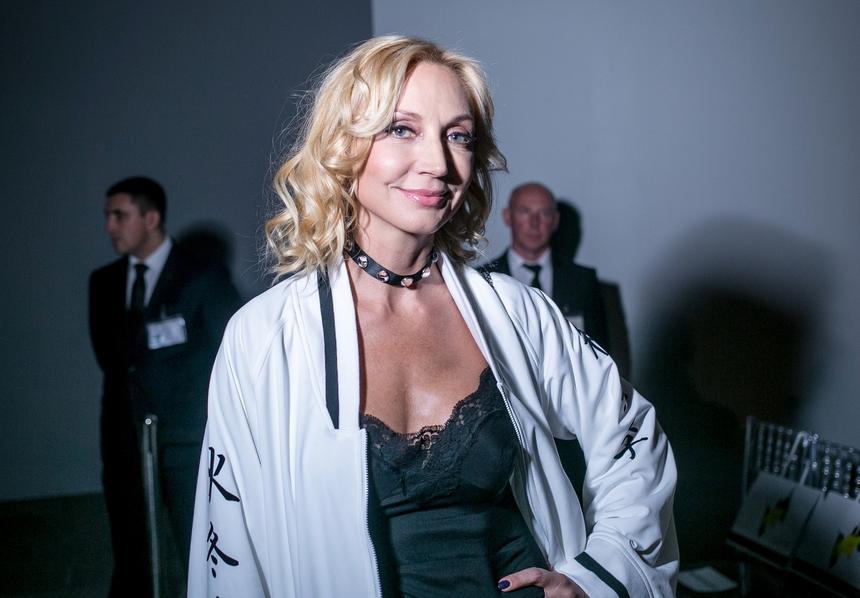 Кристина Орбакайте сухо поздравила Лизу и Гарри Галкиных с 12-летием