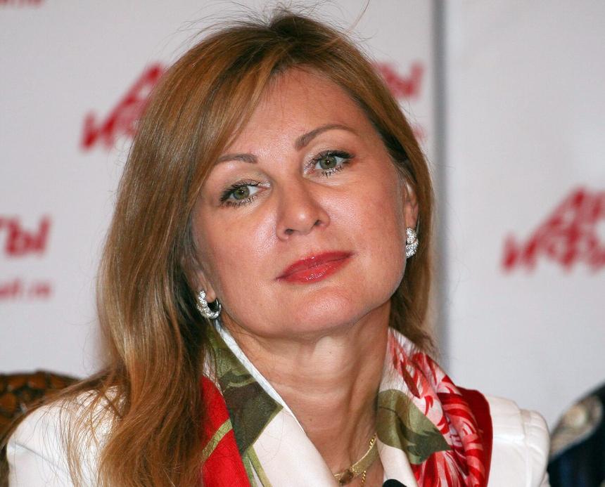 Вика Цыганова осудила молодого человека, защищающего девушку в никабе в петербургском метро