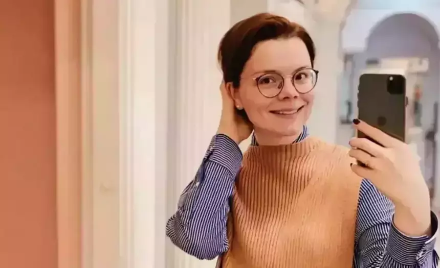 «Я плачу»: жена Евгения Петросяна отреагировала на скандал из-за отдыха по бартеру