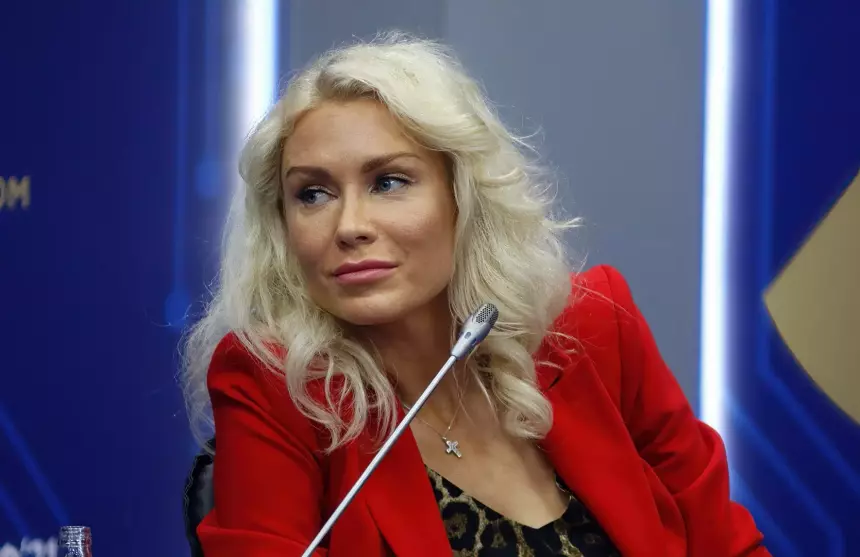 Елена Товстик с начала сентября прекратила сотрудничество с юристом Катей Гордон