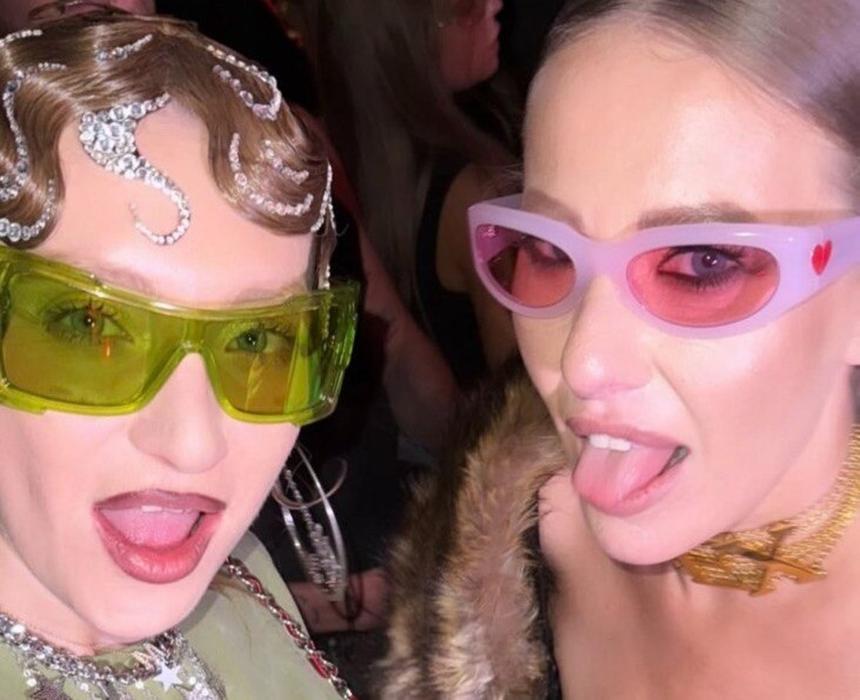 Бузова забыла о дресс-коде, а Глюкозу не узнали: худшие и лучшие образы премьеры «Няни Оксаны» и вечеринки Собчак