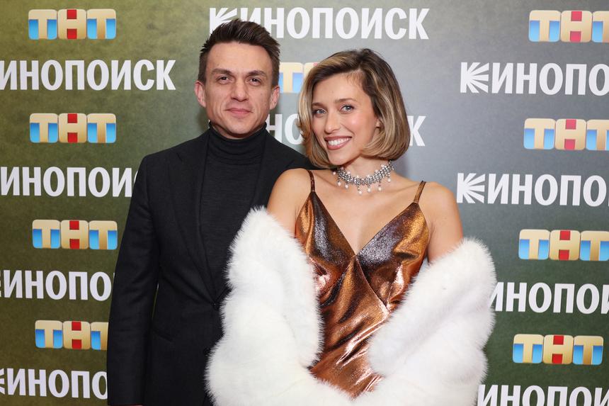 «Теперь нас пятеро»: Регина Тодоренко и Влад Топалов стали родителями в третий раз