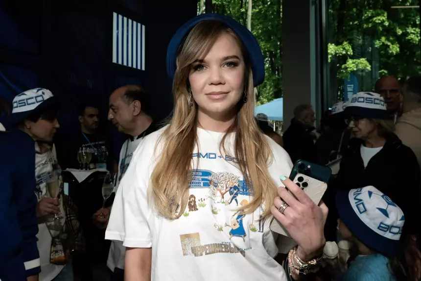 «Вместе выступаем»: Алла Михеева продолжает работать с Иваном Ургантом