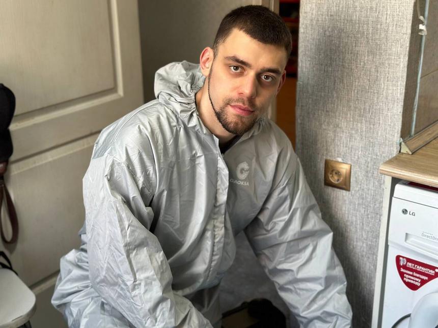 «Во время обработки они ползают по тебе»: дезинсектор со стажем рассказал о трудностях и тонкостях профессии