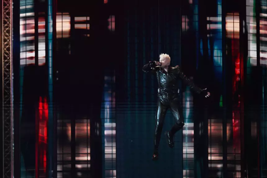 «Пусть там остается»: разгневанные переносом концертов россияне не хотят возвращения певца SHAMAN из КНДР