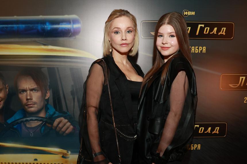 «Чудо, как хороша»: 19-летняя дочь Олега Табакова поразила публику новыми кадрами из Италии