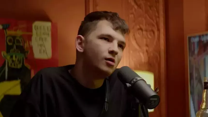 В Сети раскритиковали рэпера Vacio из-за пиара на падении с высоты в Париже