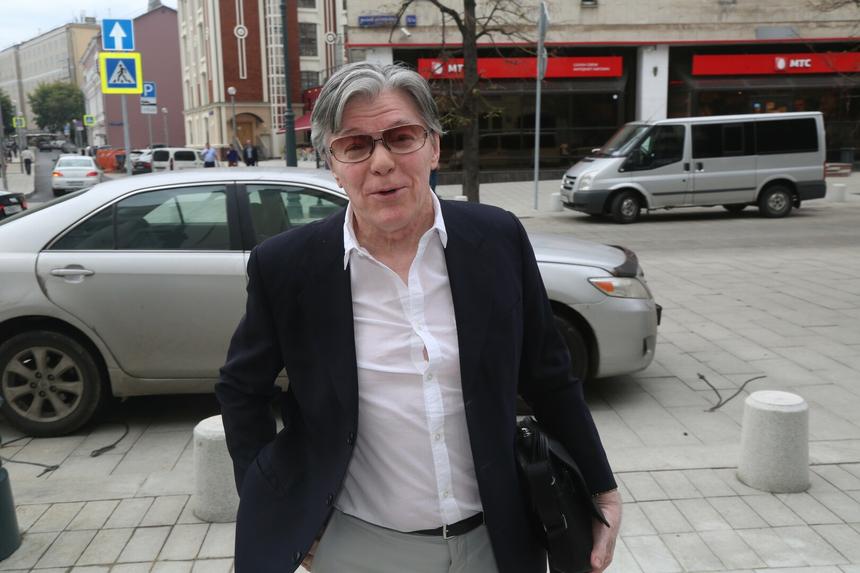 «Не лежачий больной»: что известно о состоянии госпитализированного Александра Збруева