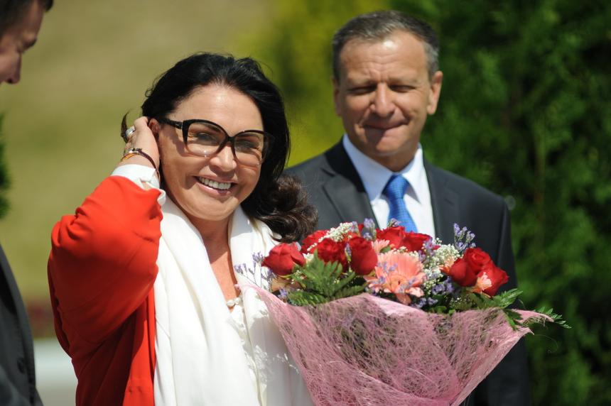 Певица Надежда Бабкина заявила, что SHAMAN часто приходит в ее театр