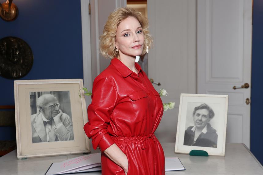 «Дано не каждой женщине!»: как Марина Зудина поддерживает молодость при помощи стиля