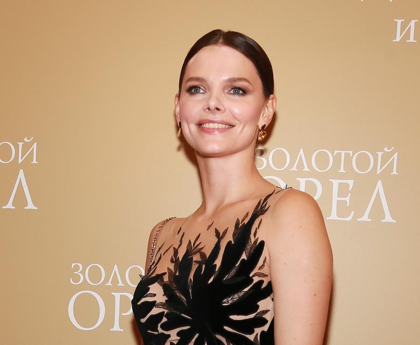 Нередко носит украшения, доставшиеся от бабушки: ювелирный эксперт о стиле Елизаветы Боярской