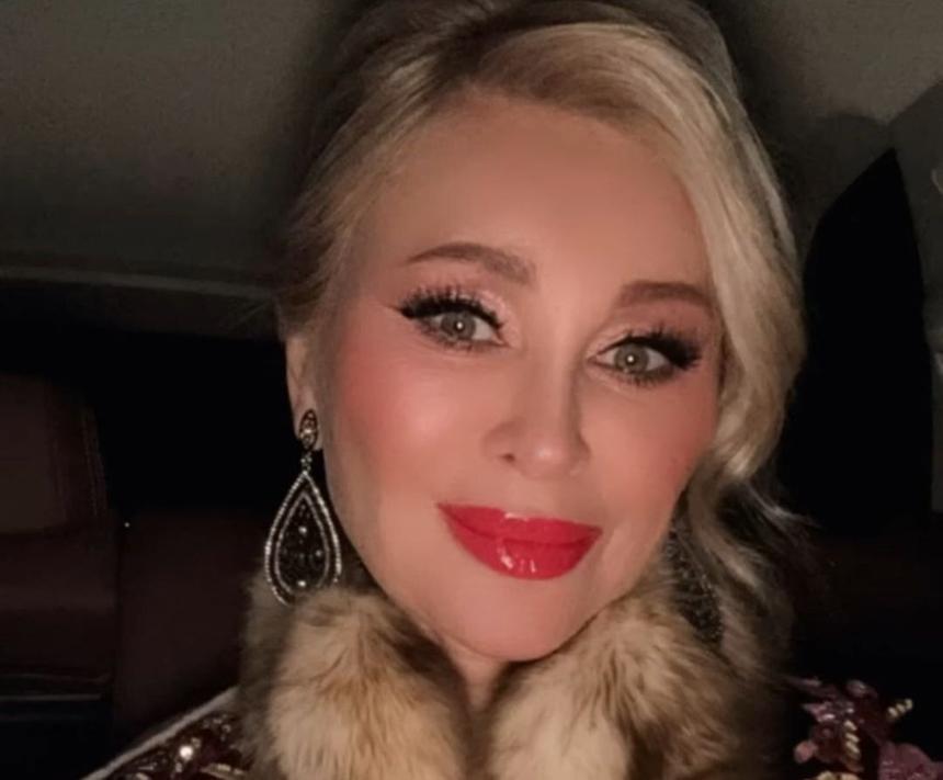 «Голышом скакал по сцене, а теперь учит морали»: Вика Цыганова прогнала Константина Богомолова из России